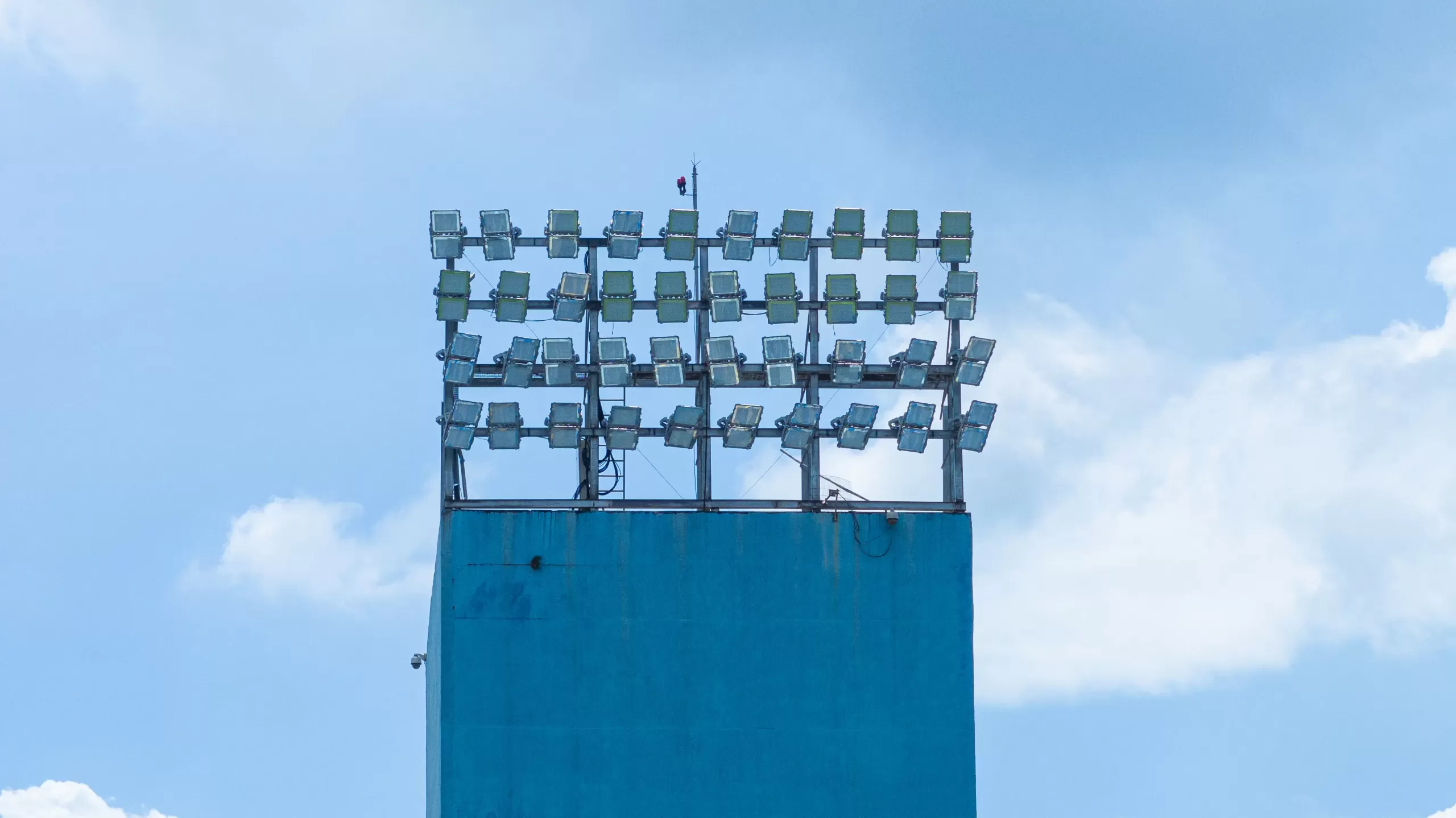 Tipos de projeto: projeto luminotécnico para campo de futebol