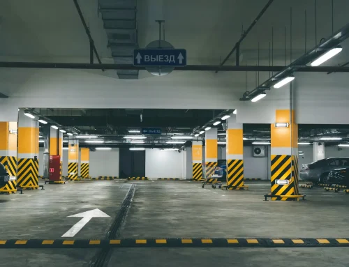 Como escolher a melhor luminária LED para estacionamento?