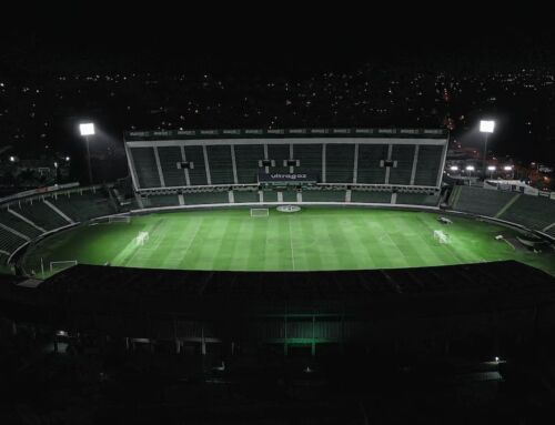 Qual a iluminação ideal para campo de futebol?