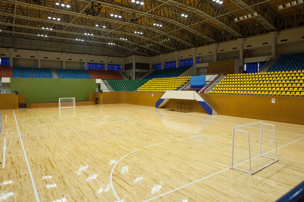 Foto de uma quadra de futsal