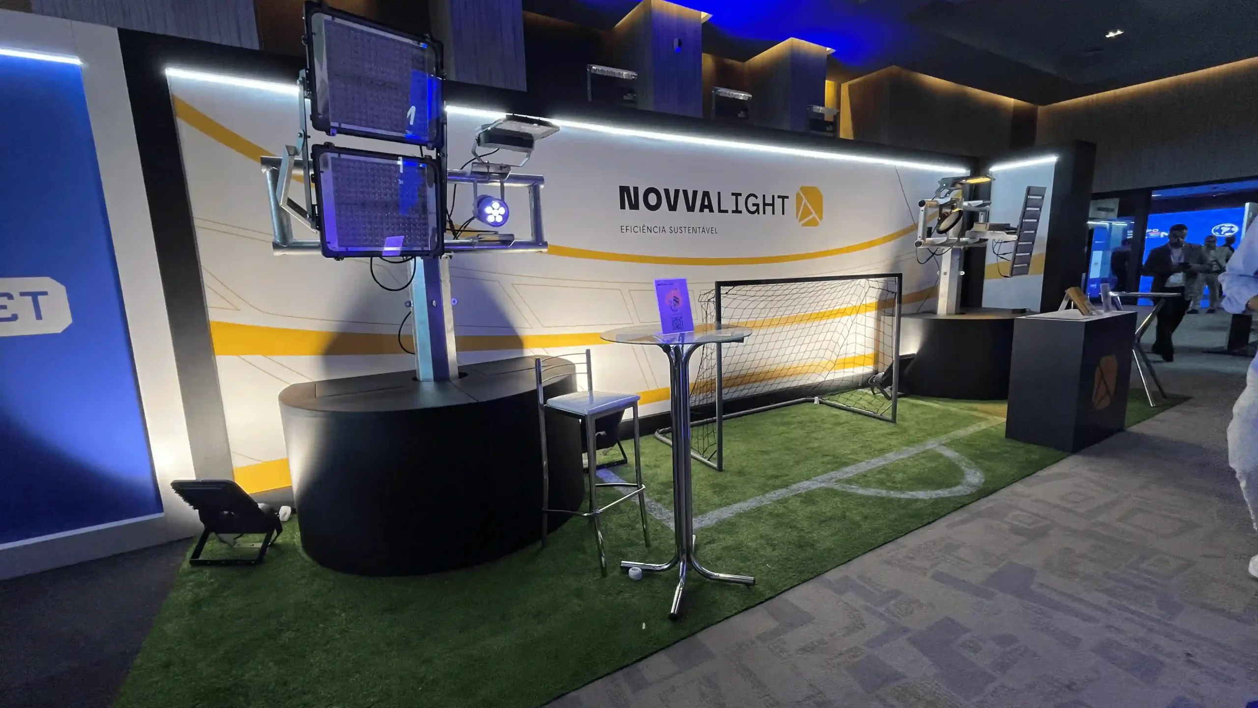 novvalight-confut-sudamericana-2026 stand da Novvalight apresenta novidades em iluminação esportiva na Confut Sudamericana 2026